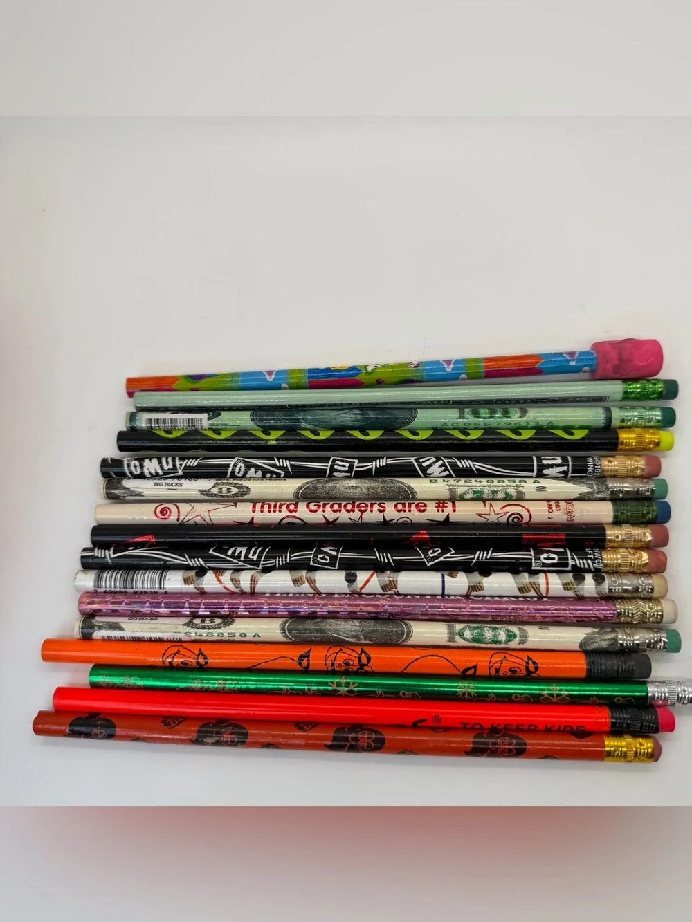 Mixed Lot 90s pencils DARE HALLOWEEN MONEY NWO WWF Lisa frank